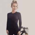 تنپوش بیس زنانه (بلوز) کوهنوردی و اسکی رنگ مشکی برند کرین آلمان - Image 2