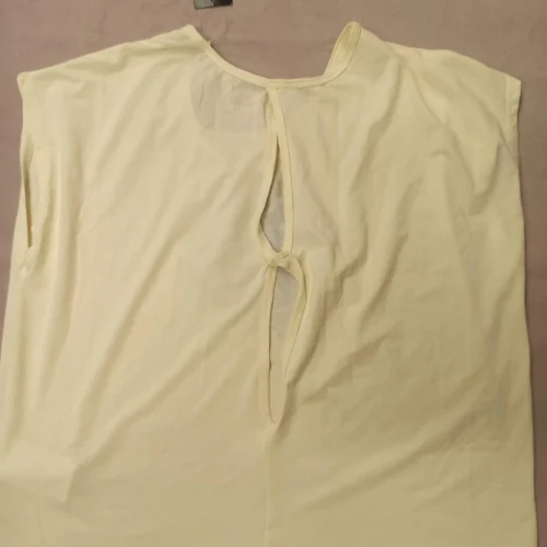 تاپ ورزشی تکنیکال کد281 زنانه آستین حلقه ای کریویت رنگ سفید - Image 3